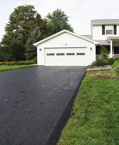 Cost of Blacktop Driveway Paving in Seattle