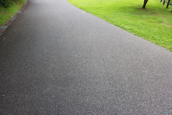 Cost of Tar And Chip Driveway Paving in Seattle